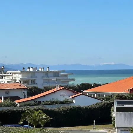 Belle Villa, Piscine Chauffée à 250m Des Plages Villa