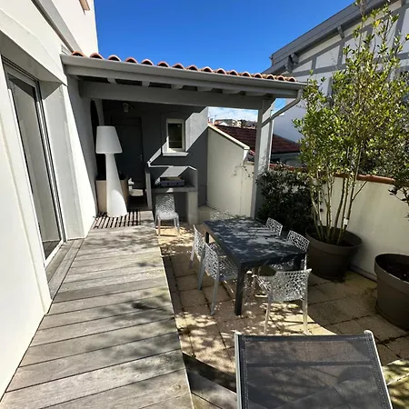Belle Villa, Piscine Chauffée à 250m Des Plages *